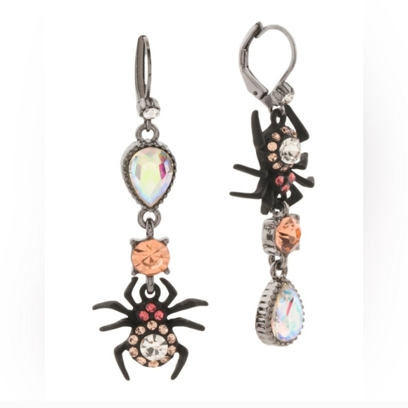 Betsey Johnson spider mix matched - Picture 1 of 3